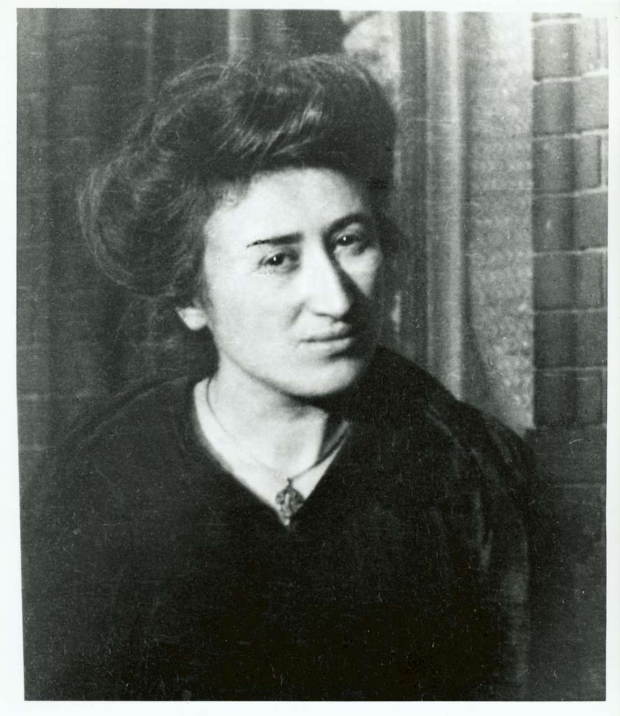 A black and white photo of Polish-German socialist Rosa Luxemburg.